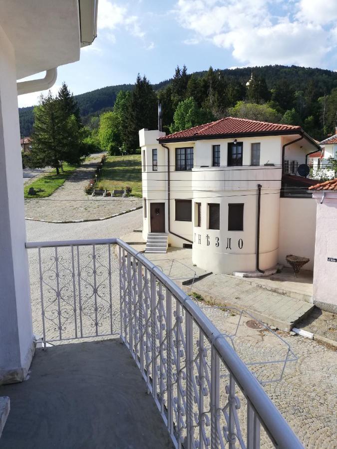 Хотел Бялата Роза Sipka Kültér fotó